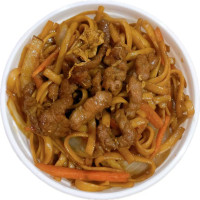 Tallarines fritos con ternera